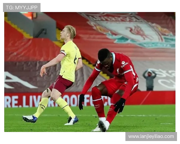 利物浦全力备战强敌挑战,未来对阵大巴黎、曼联引发球迷热议